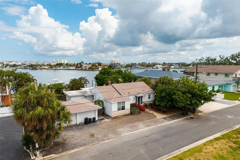 216 PUNTA VISTA DRIVE St Pete Beach, FL 33706