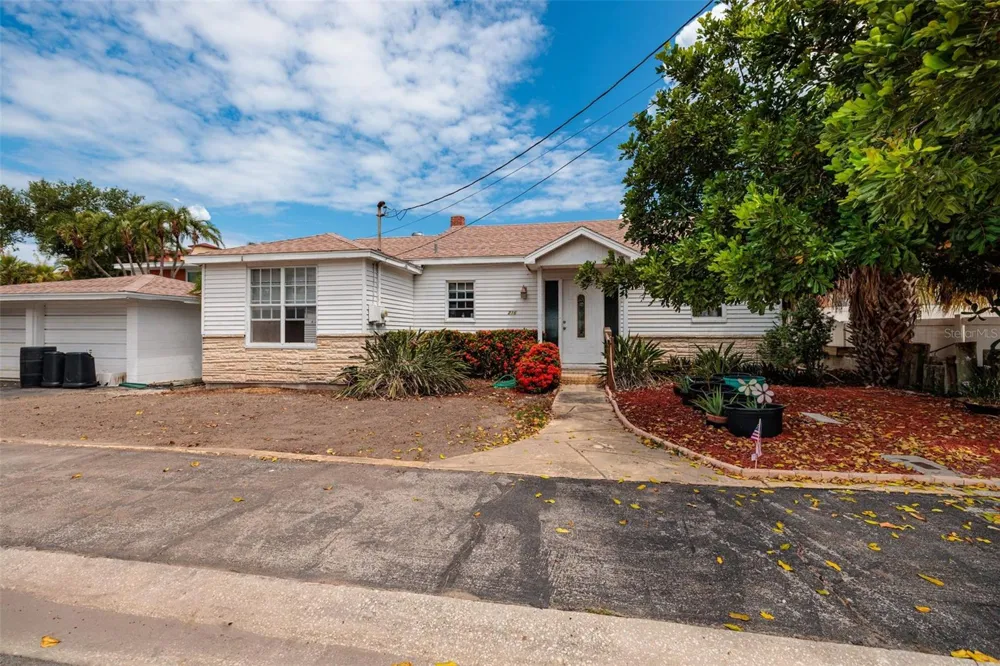 216 PUNTA VISTA DRIVE St Pete Beach, FL 33706
