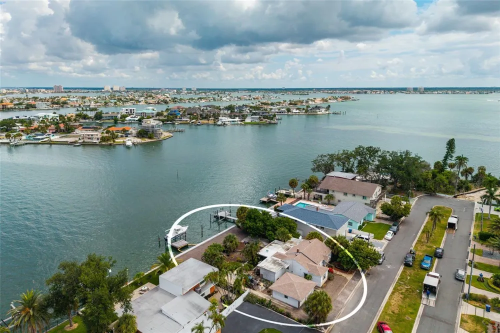 216 PUNTA VISTA DRIVE St Pete Beach, FL 33706