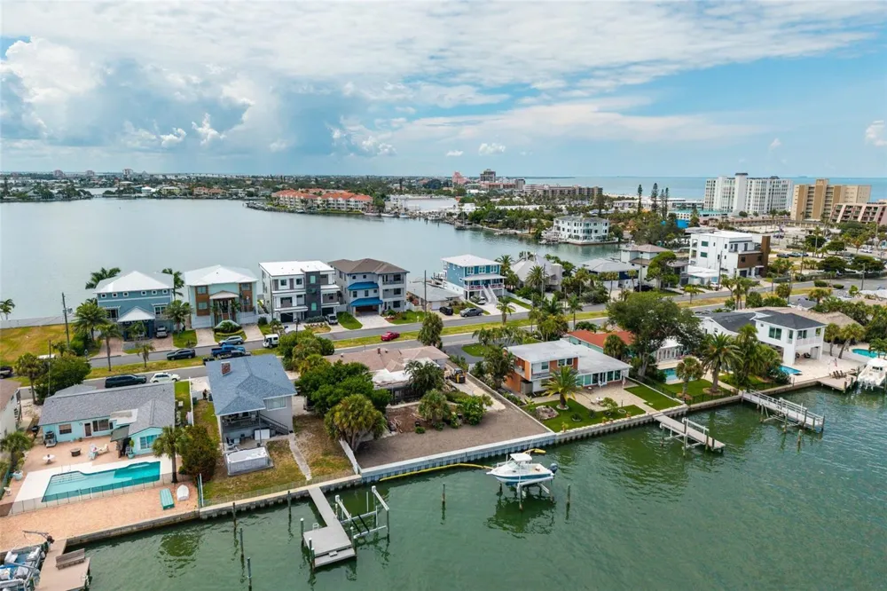 216 PUNTA VISTA DRIVE St Pete Beach, FL 33706
