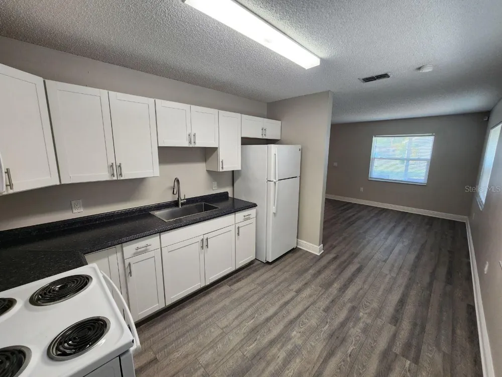 1209 62ND AVENUE E Bradenton, FL 34203