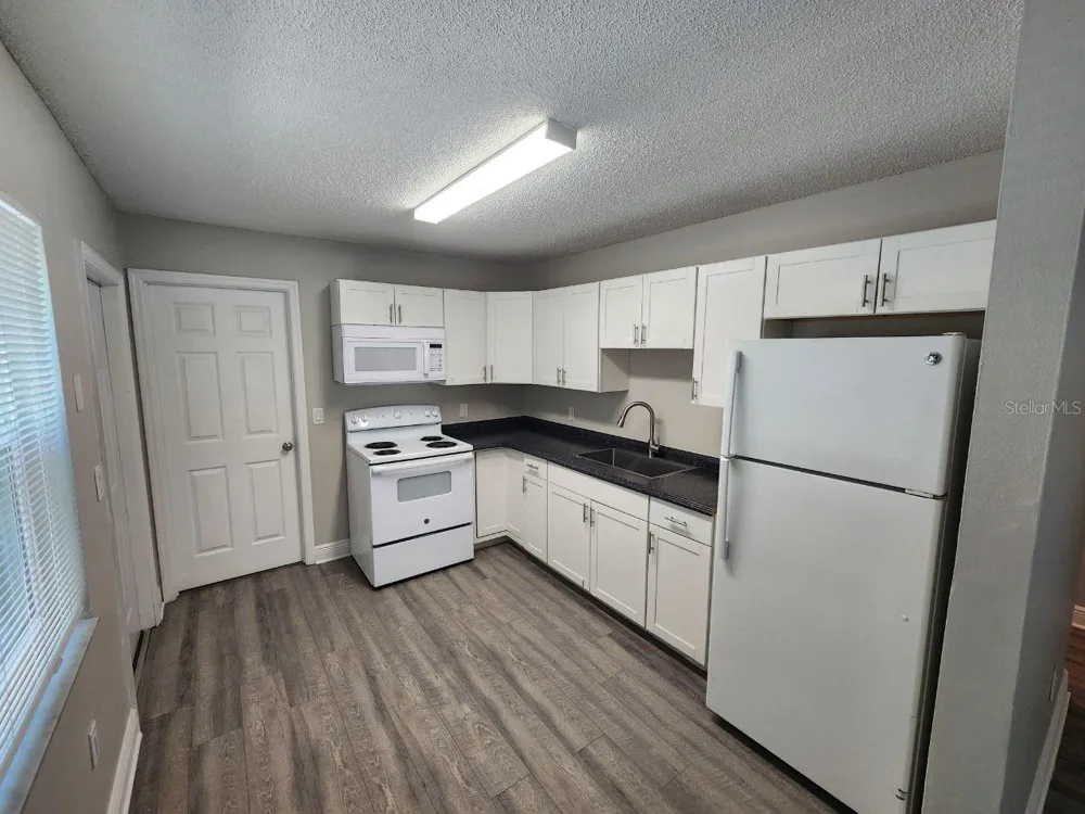 1209 62ND AVENUE E Bradenton, FL 34203