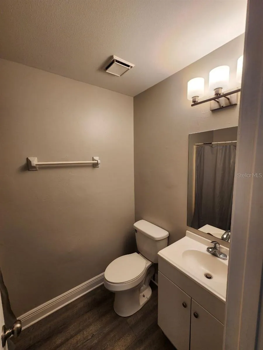 1209 62ND AVENUE E Bradenton, FL 34203