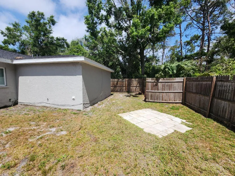 1209 62ND AVENUE E Bradenton, FL 34203