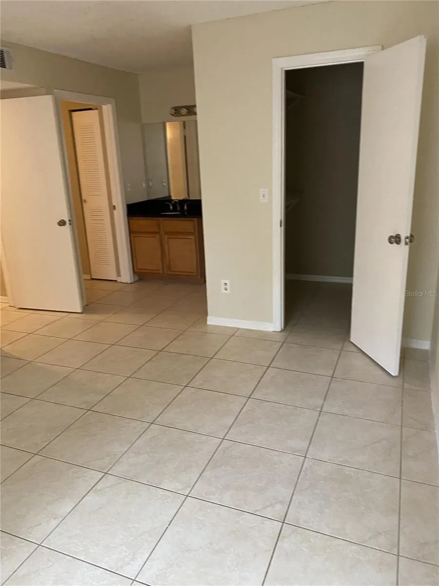 4524 COMMANDER DRIVE #1615 Orlando, FL 32822