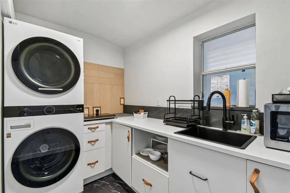 Address Not Shown Winter Park, FL 32792