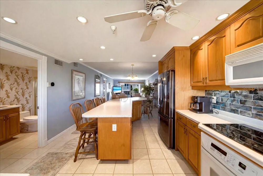 1480 GULF BOULEVARD #202 Englewood, FL 34223