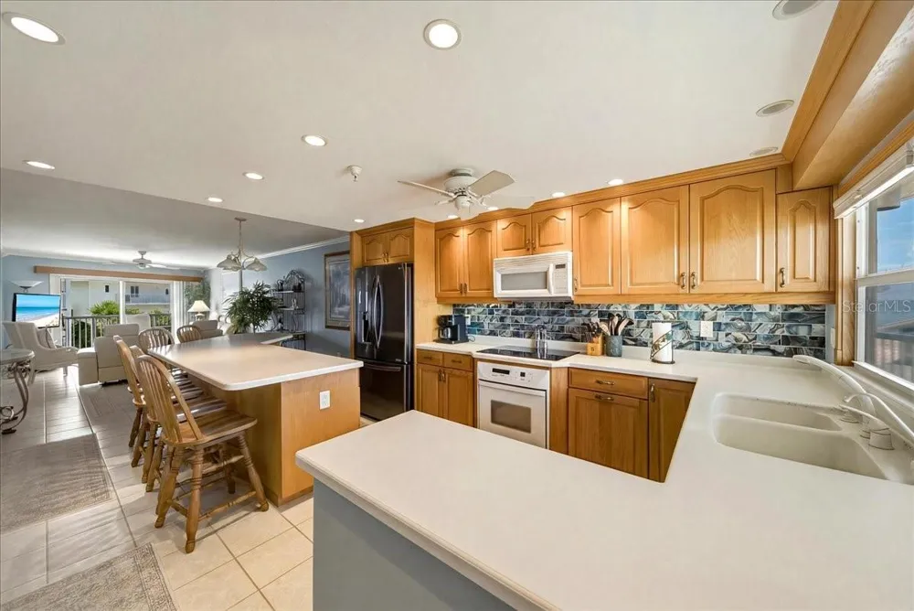 1480 GULF BOULEVARD #202 Englewood, FL 34223