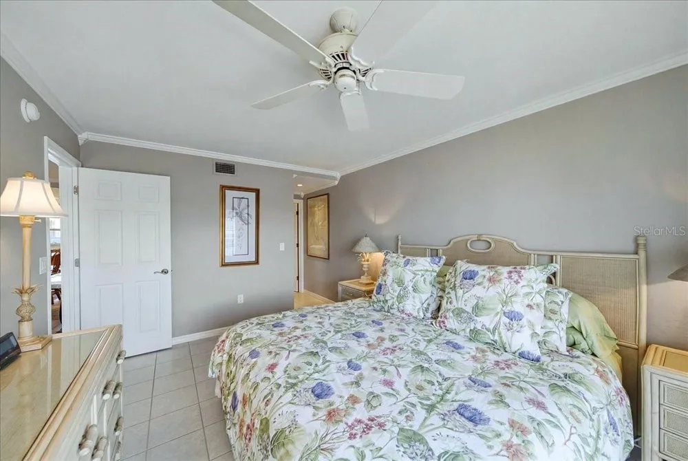 1480 GULF BOULEVARD #202 Englewood, FL 34223
