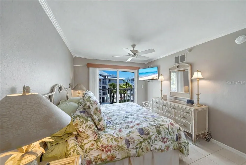 1480 GULF BOULEVARD #202 Englewood, FL 34223