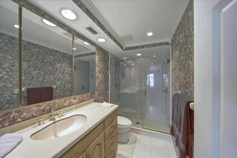 1480 GULF BOULEVARD #202 Englewood, FL 34223