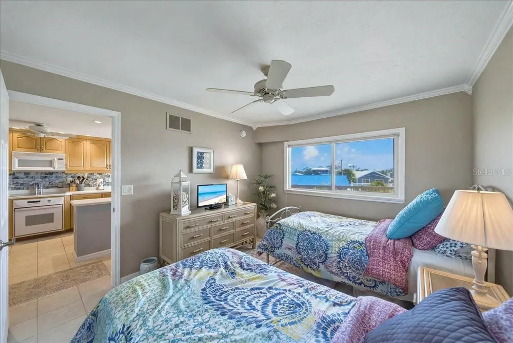 1480 GULF BOULEVARD #202 Englewood, FL 34223