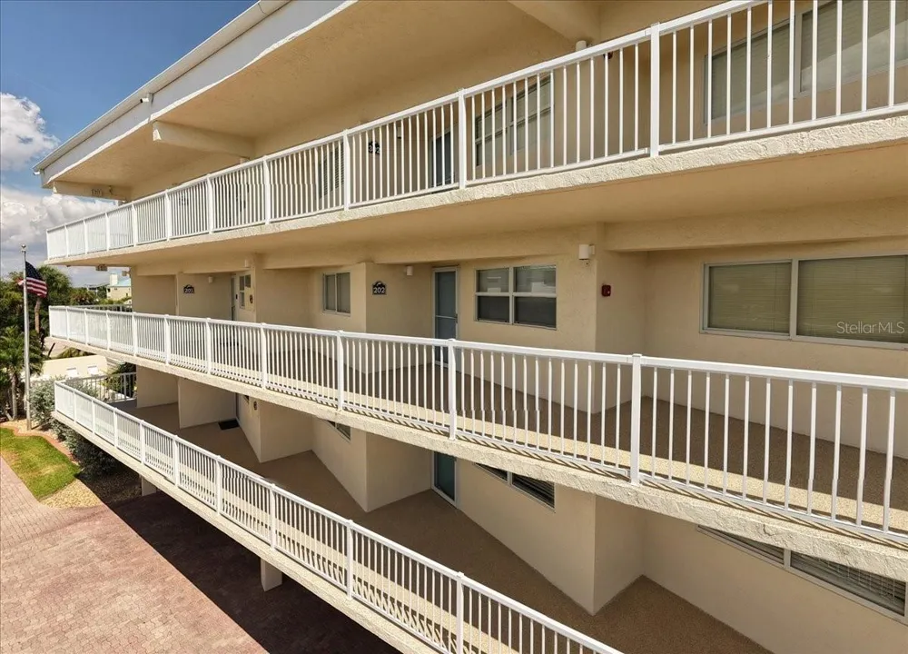 1480 GULF BOULEVARD #202 Englewood, FL 34223