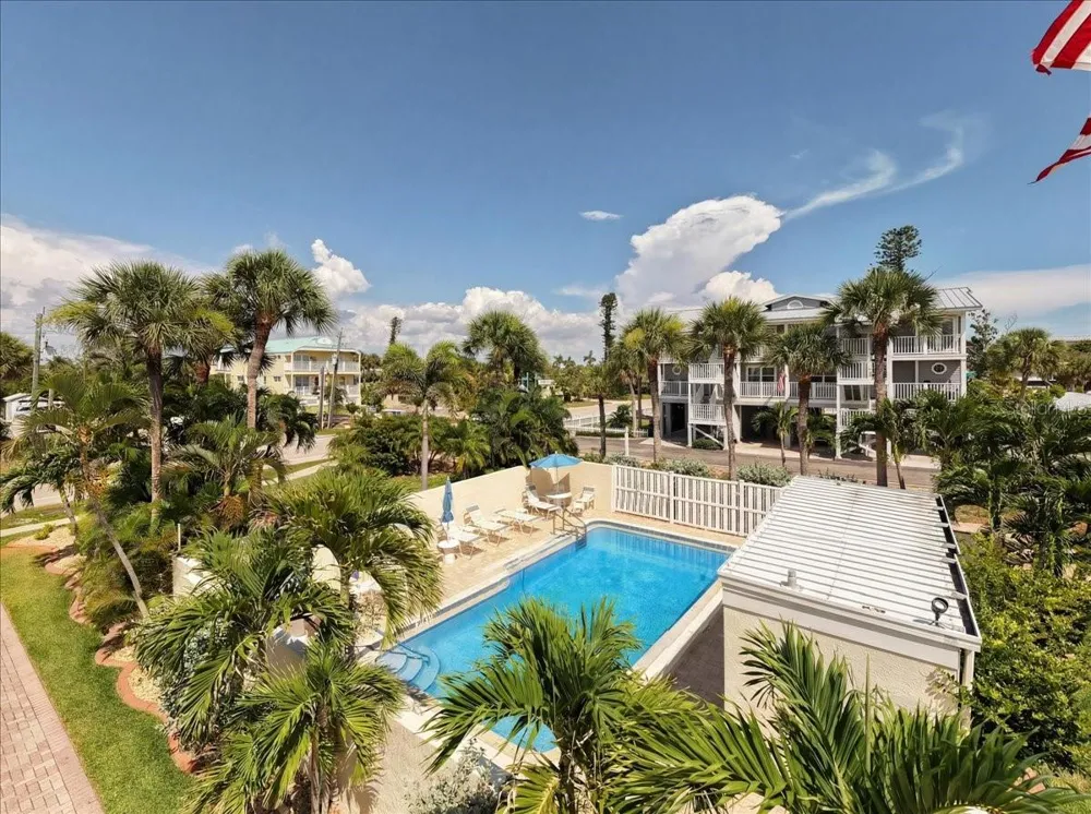 1480 GULF BOULEVARD #202 Englewood, FL 34223