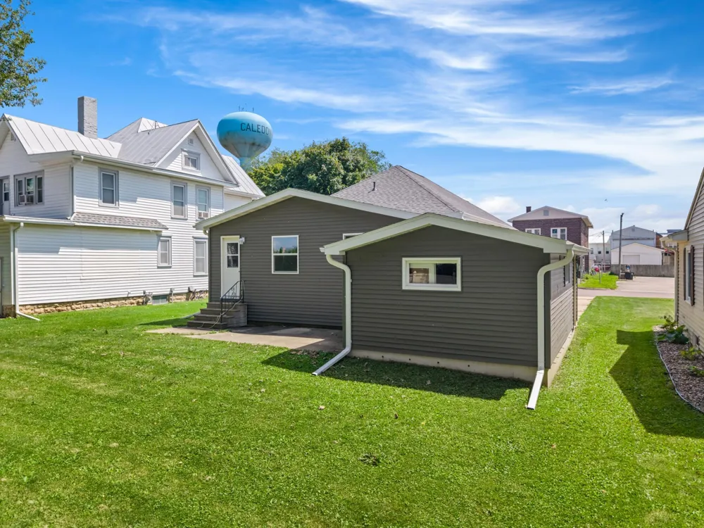 121 E Lincoln Street Caledonia, MN 55921