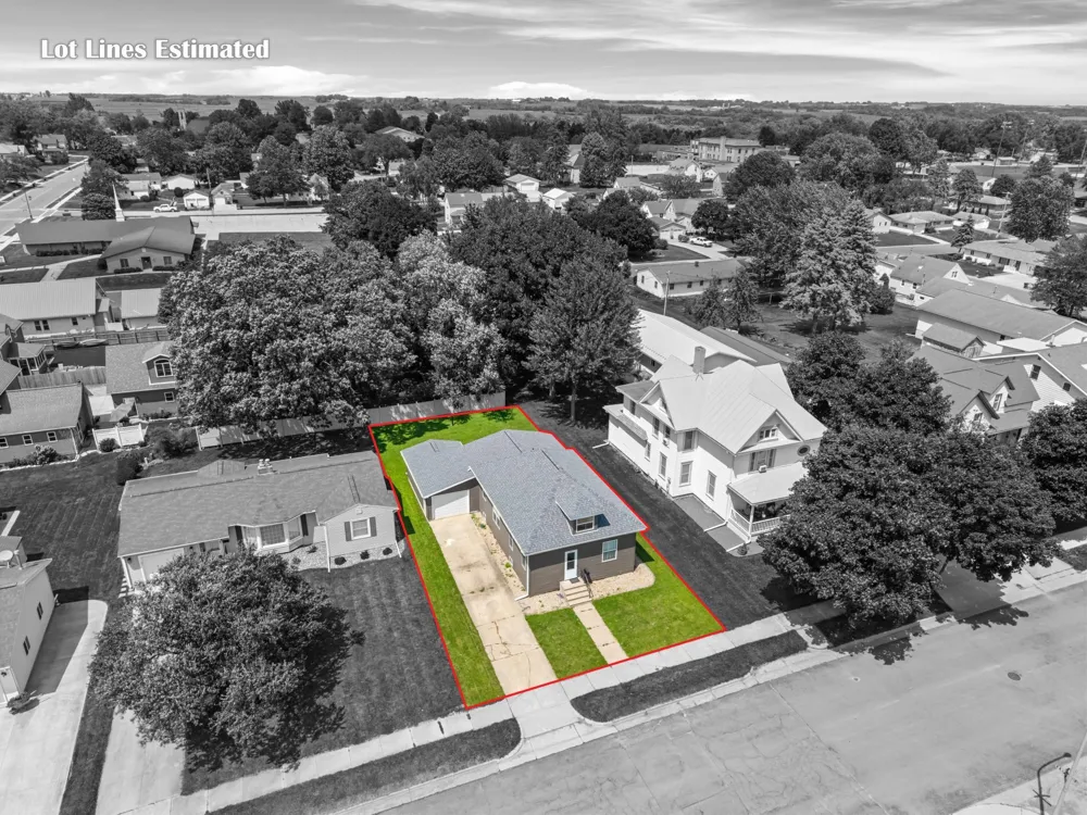 121 E Lincoln Street Caledonia, MN 55921