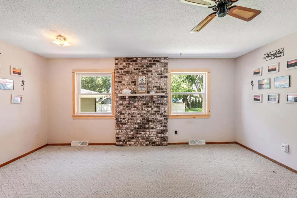 121 E Lincoln Street Caledonia, MN 55921