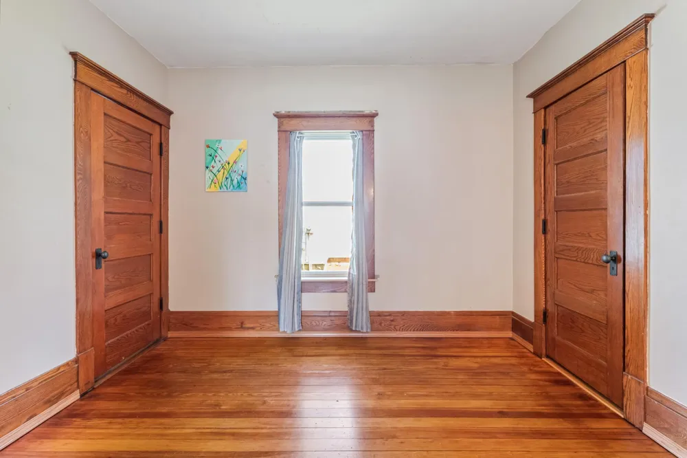 121 E Lincoln Street Caledonia, MN 55921