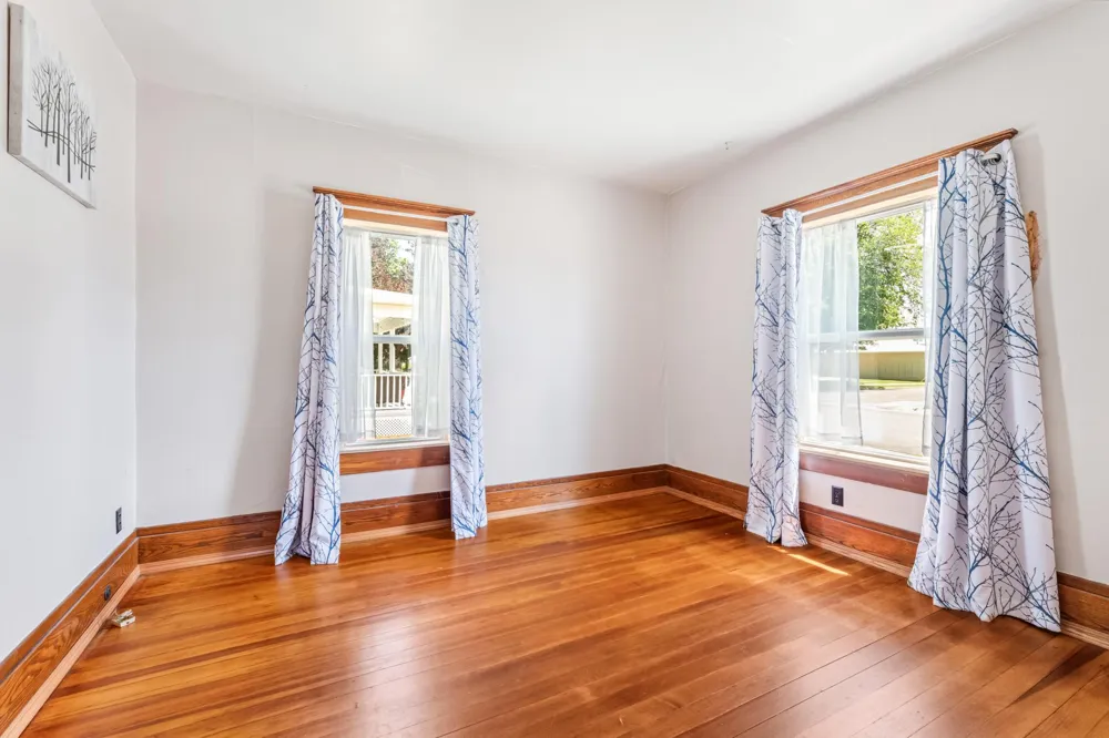 121 E Lincoln Street Caledonia, MN 55921