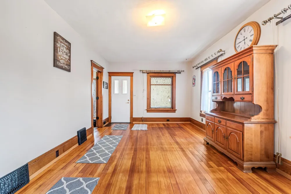 121 E Lincoln Street Caledonia, MN 55921