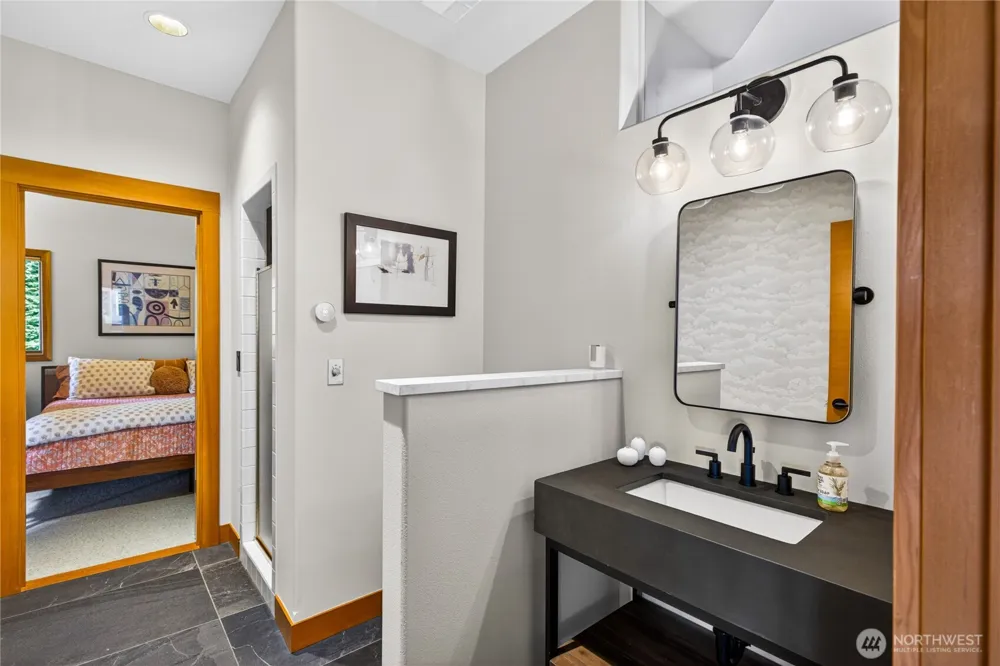 11752 Esther Lane Anacortes, WA 98221