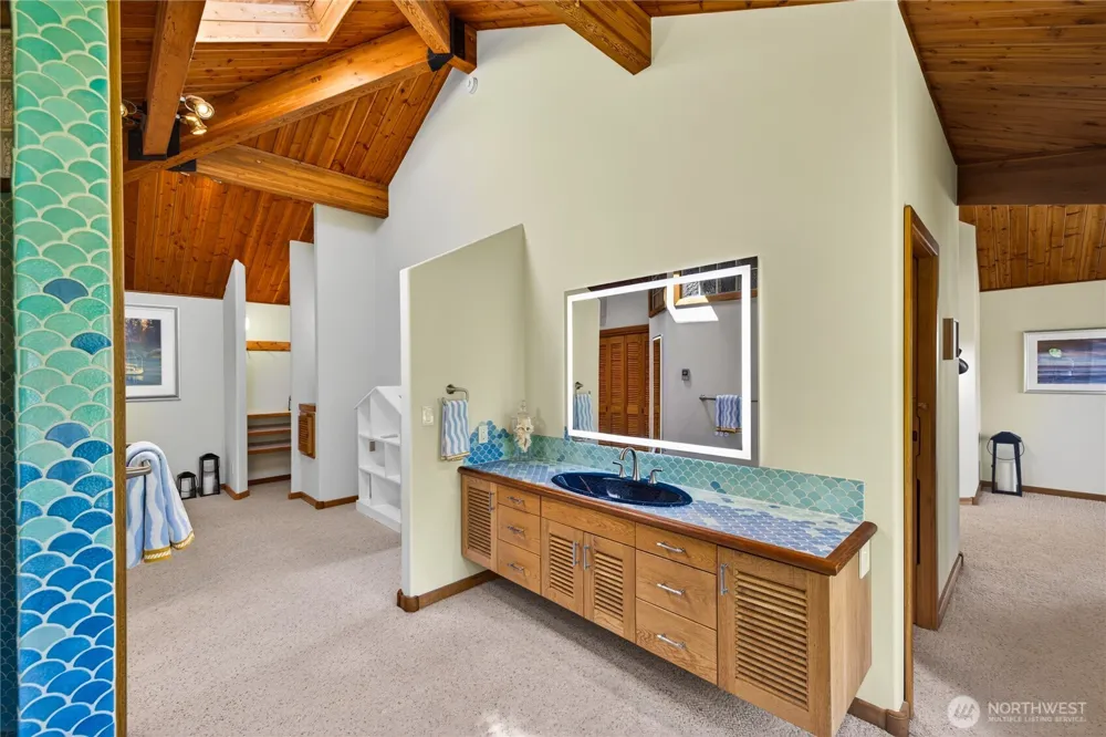 11752 Esther Lane Anacortes, WA 98221