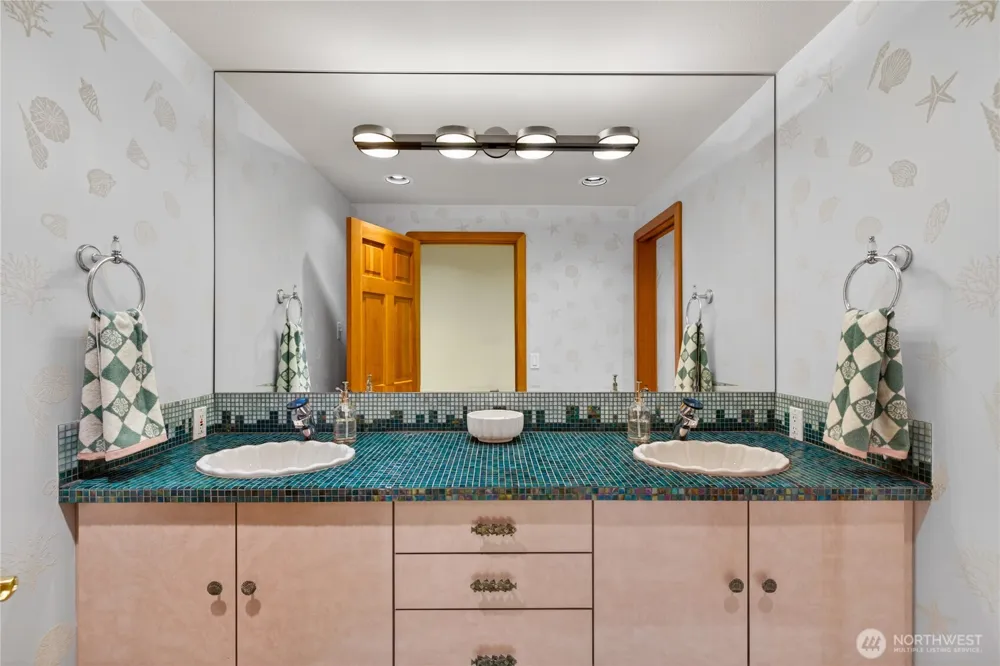 11752 Esther Lane Anacortes, WA 98221