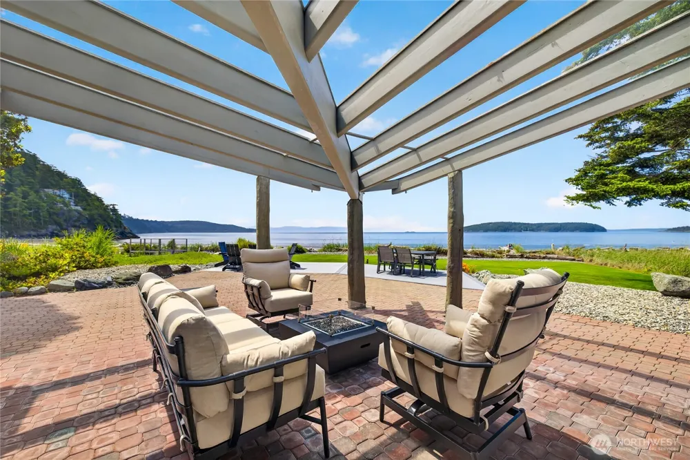 11752 Esther Lane Anacortes, WA 98221