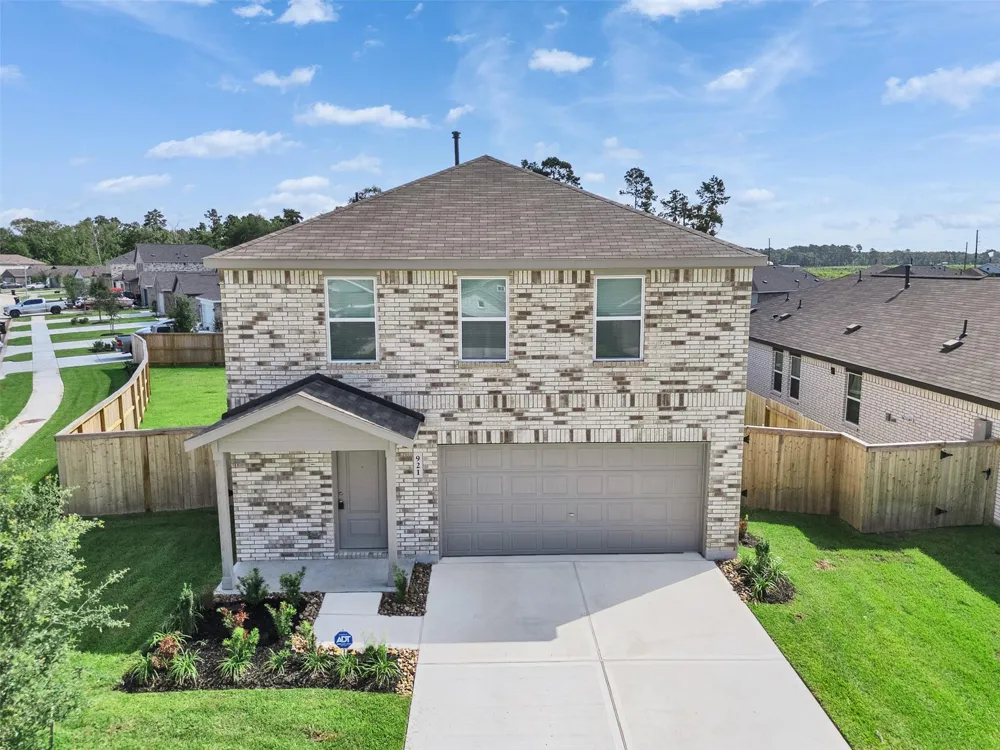 921 Capracotta Huffman, TX 77336
