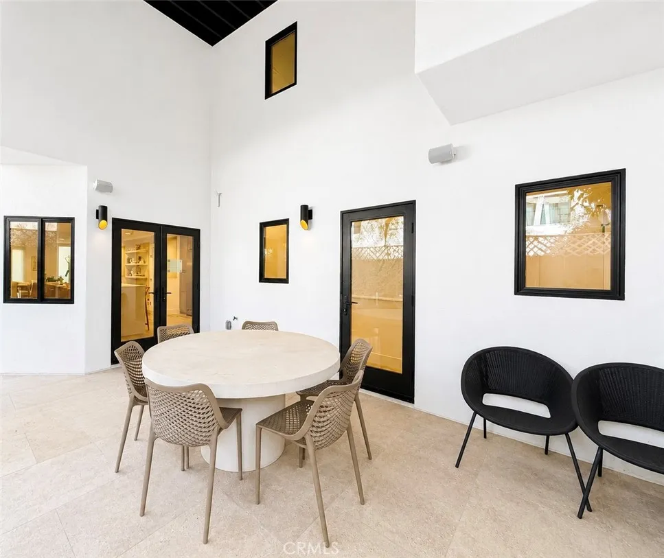 203 21st Huntington Beach, CA 92648