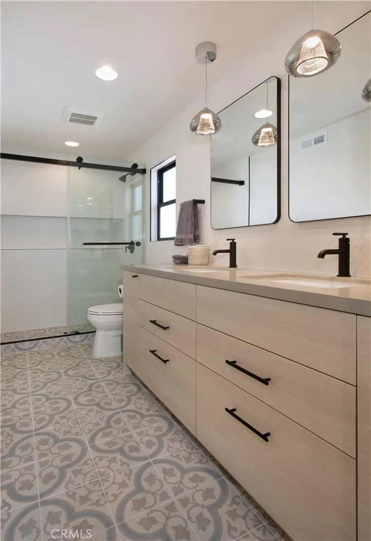 203 21st Huntington Beach, CA 92648