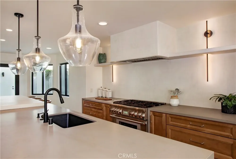 203 21st Huntington Beach, CA 92648