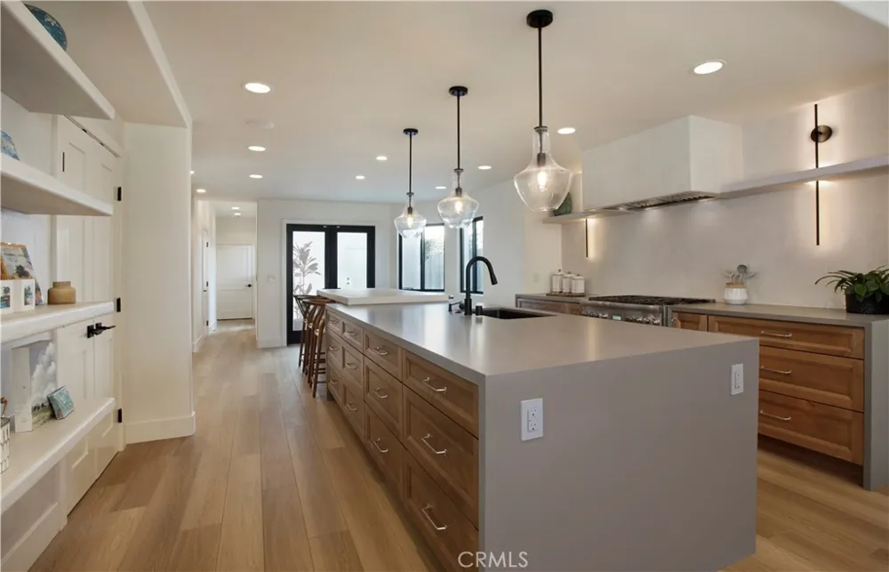 203 21st Huntington Beach, CA 92648