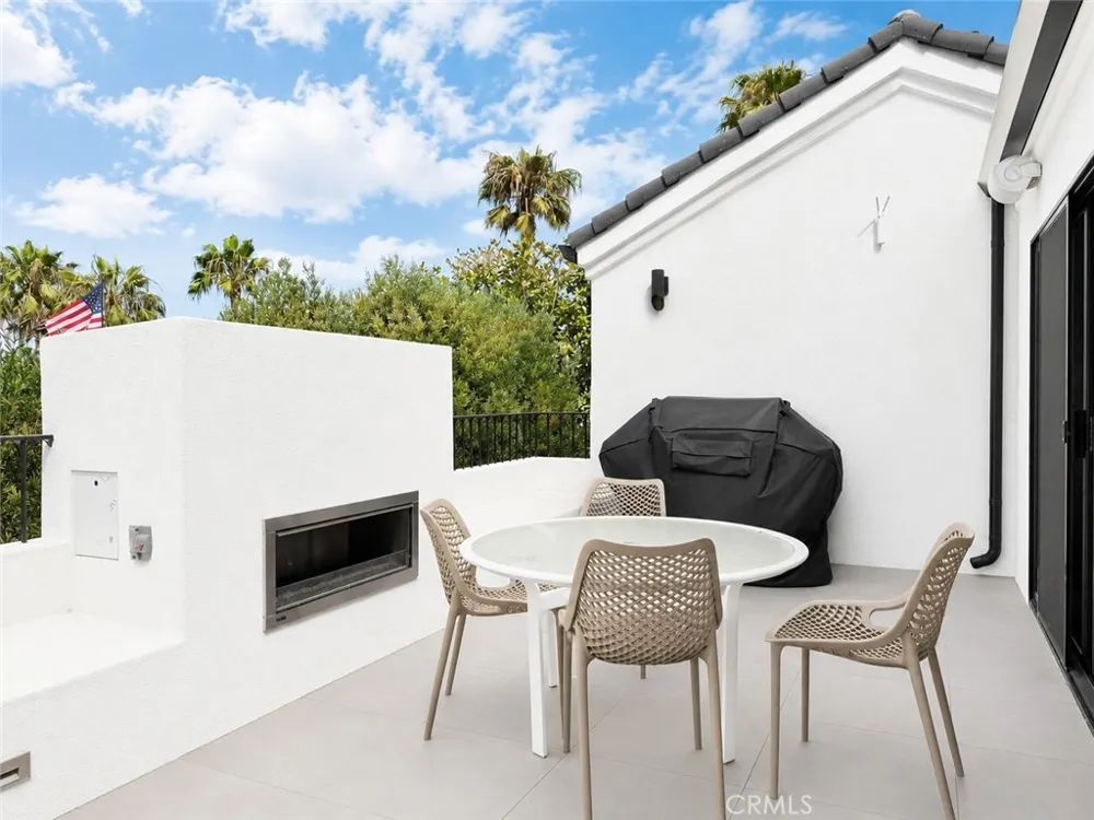 203 21st Huntington Beach, CA 92648