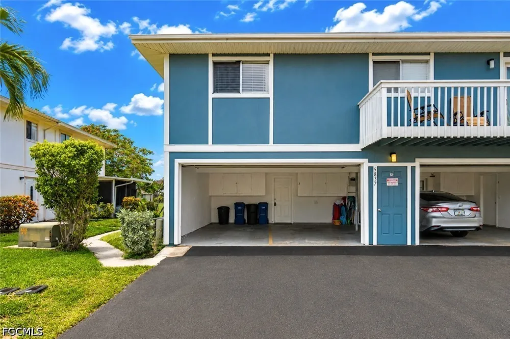 Queen Elizabeth Way #3 Fort Myers, FL 33907