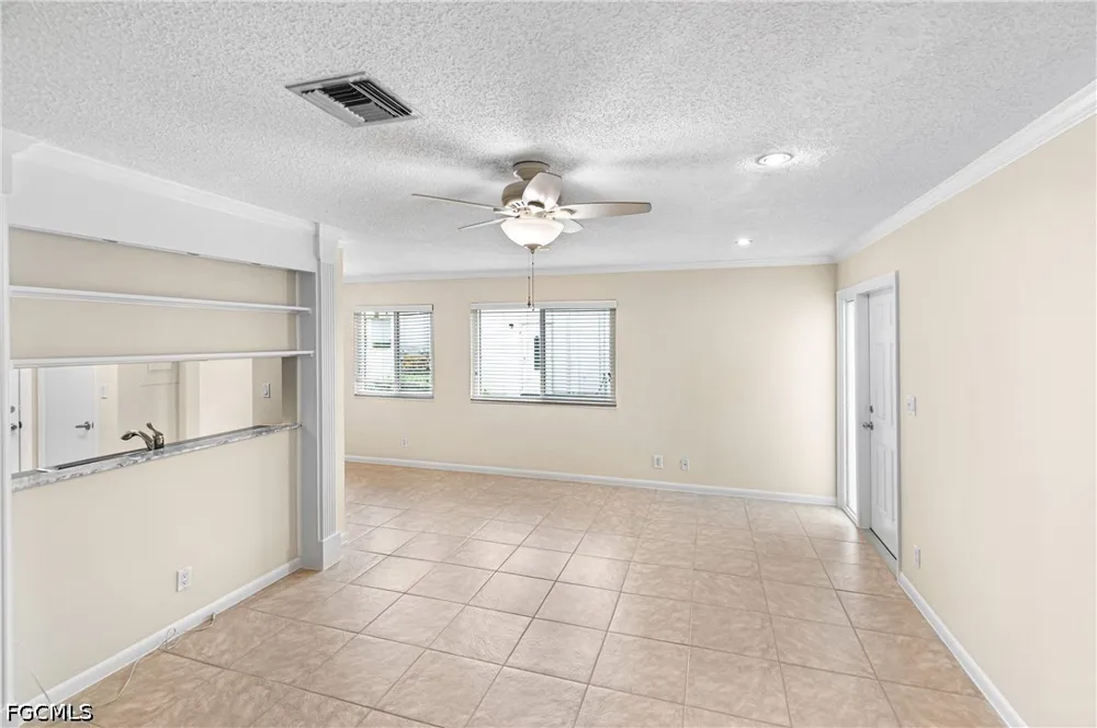Queen Elizabeth Way #3 Fort Myers, FL 33907