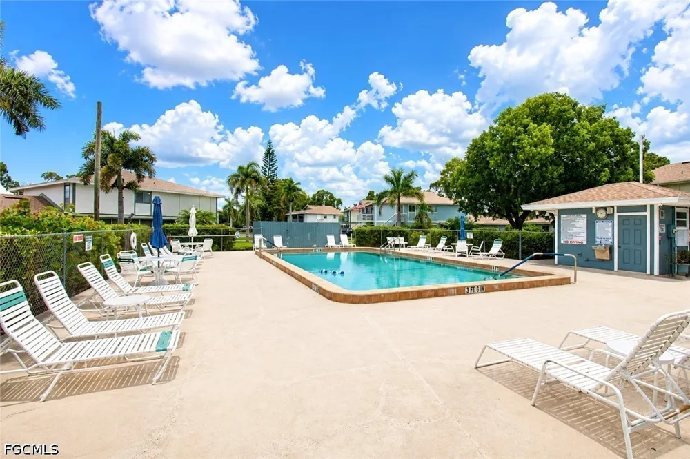 Queen Elizabeth Way #3 Fort Myers, FL 33907