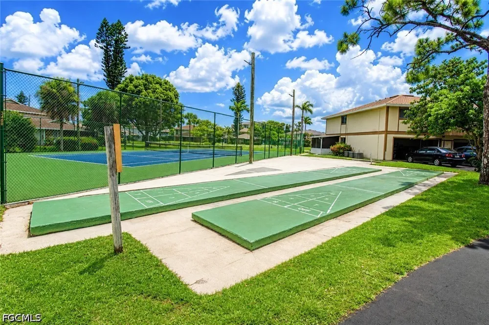 Queen Elizabeth Way #3 Fort Myers, FL 33907