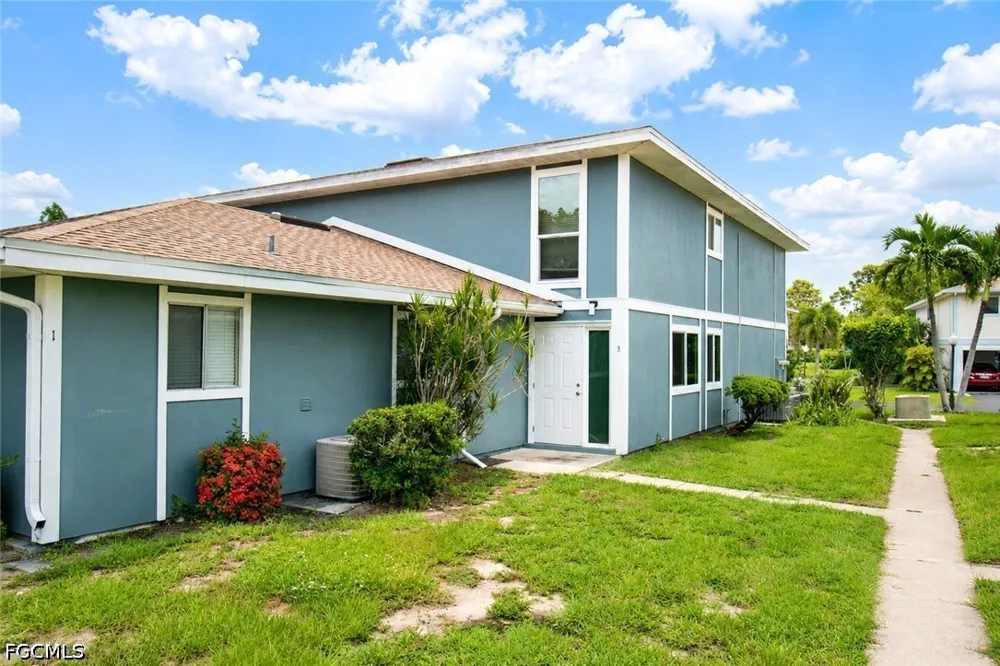 Queen Elizabeth Way #3 Fort Myers, FL 33907