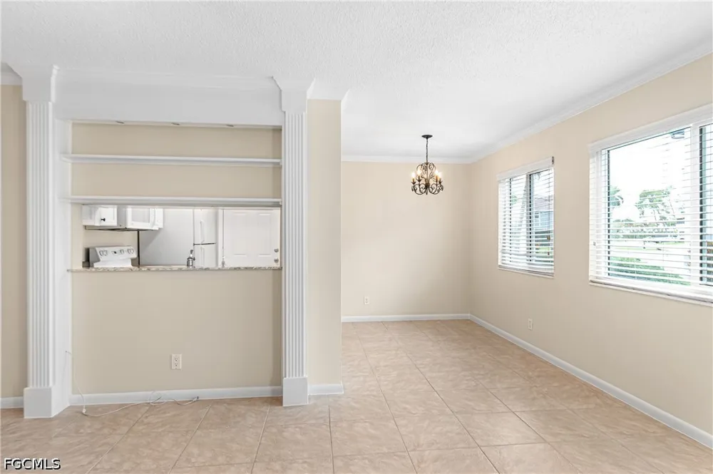 Queen Elizabeth Way #3 Fort Myers, FL 33907