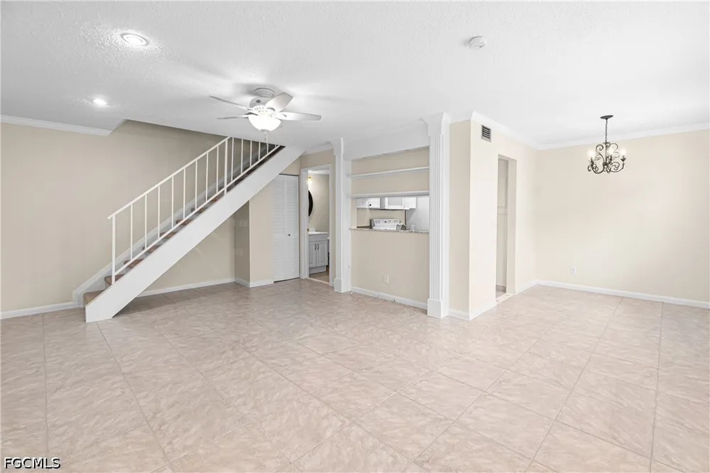 Queen Elizabeth Way #3 Fort Myers, FL 33907