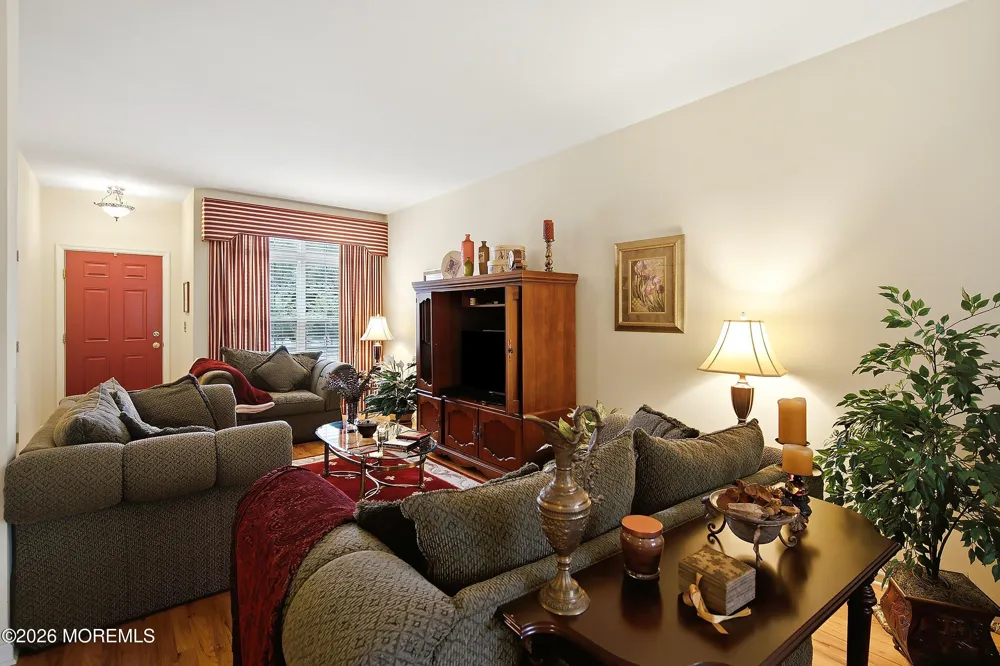 10 Wordsworth Court Hightstown, NJ 08520