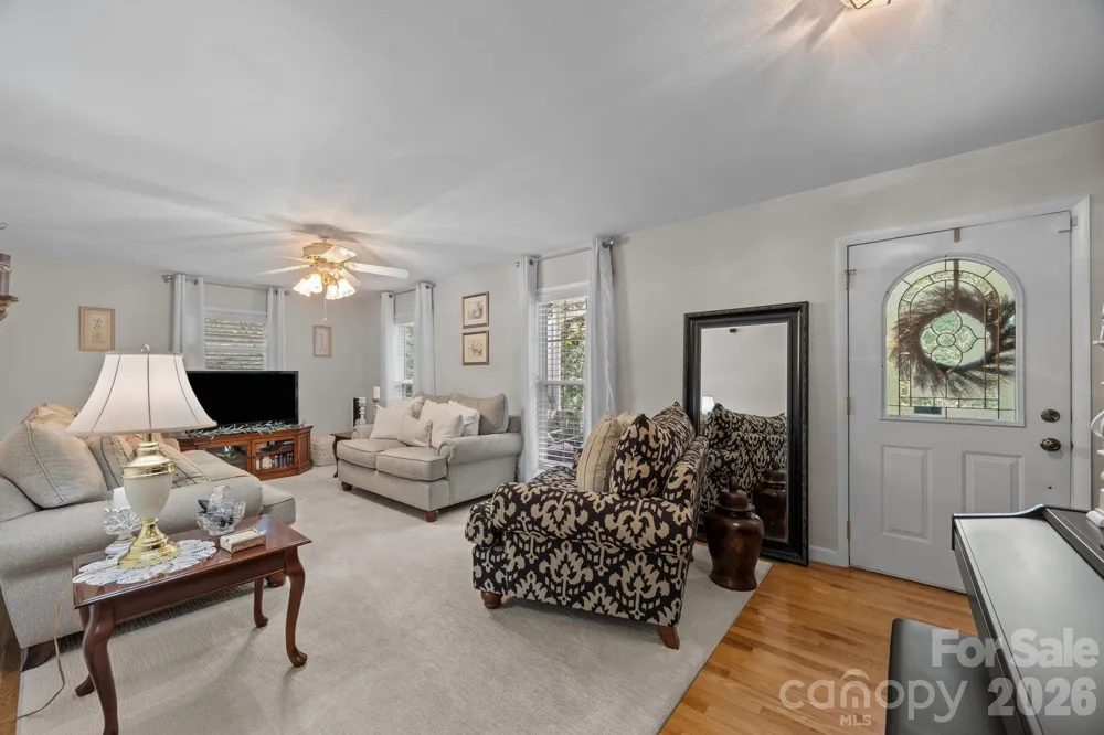 124 Lytle Cove Road Swannanoa, NC 28778