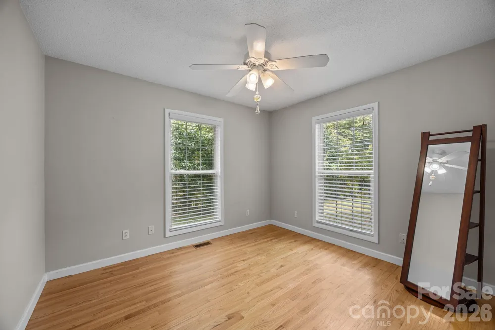 124 Lytle Cove Road Swannanoa, NC 28778