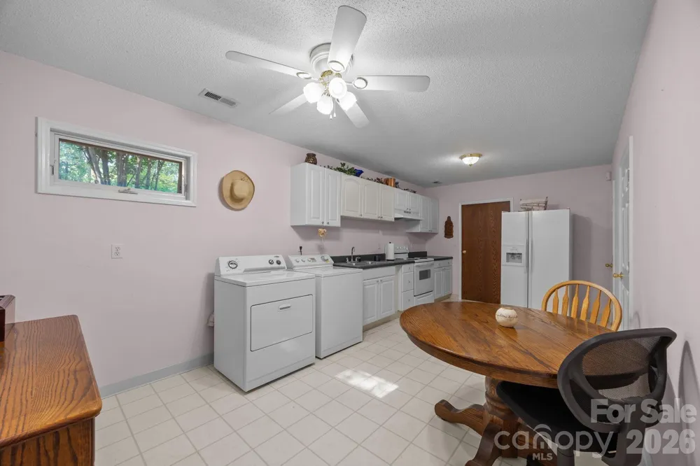 124 Lytle Cove Road Swannanoa, NC 28778