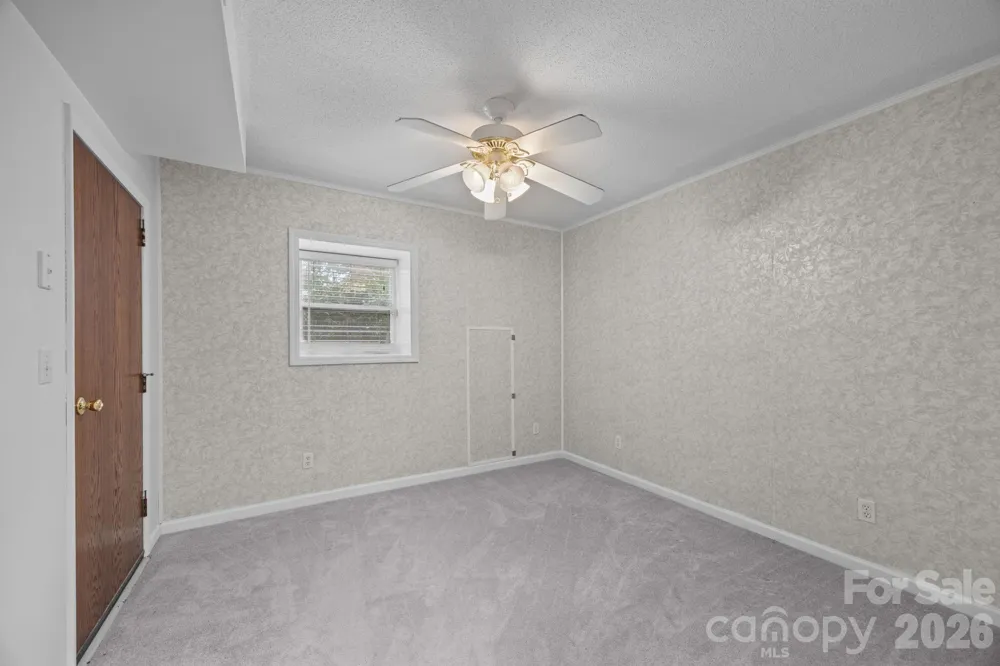 124 Lytle Cove Road Swannanoa, NC 28778