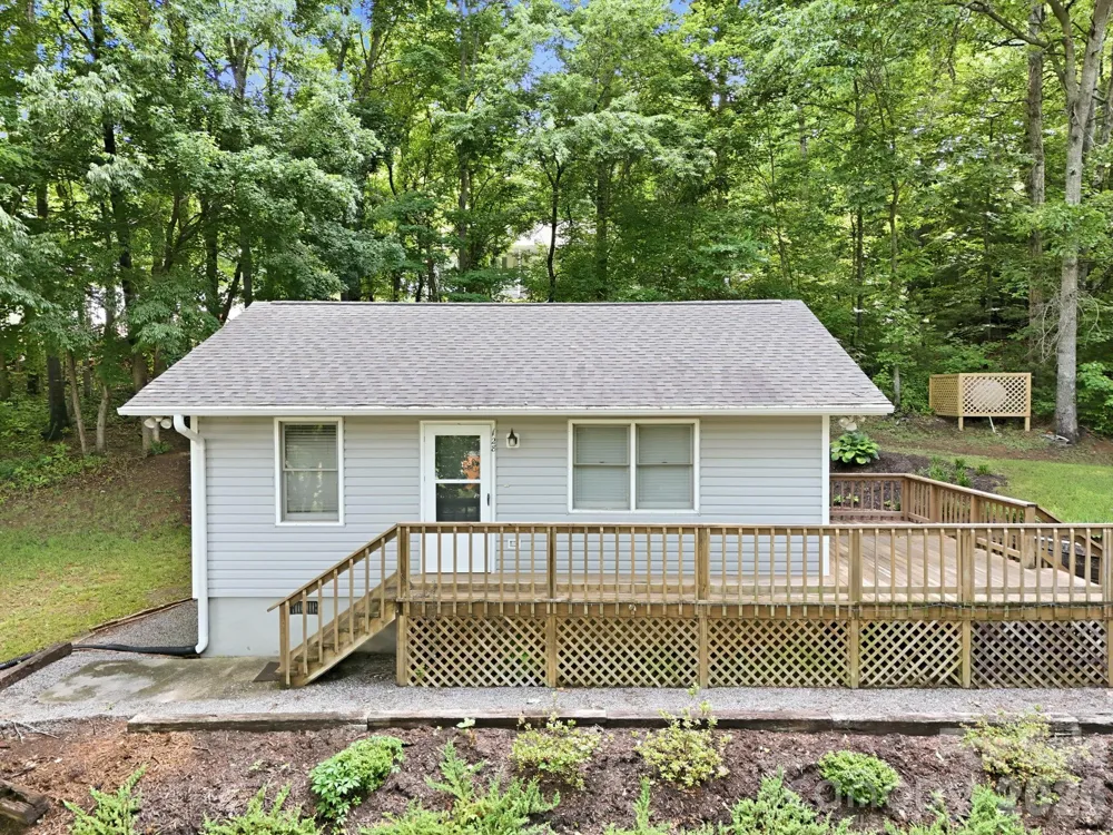 124 Lytle Cove Road Swannanoa, NC 28778