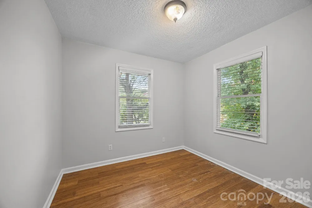 124 Lytle Cove Road Swannanoa, NC 28778