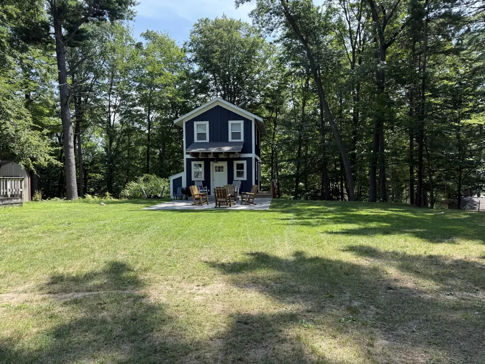 8523 W Easy Street Mears, MI 49436