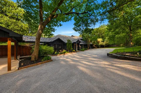 1872 Nokomis Road